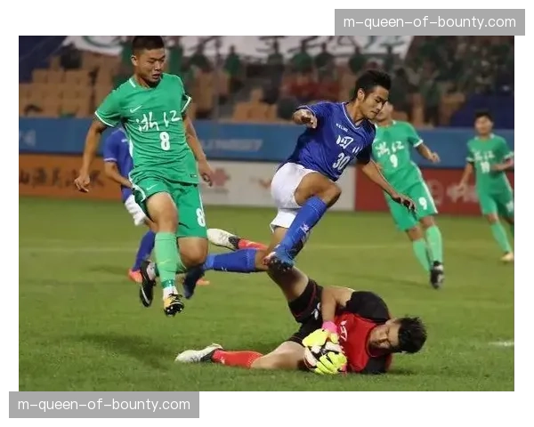 上海海港卫冕之路遇阻 中场组织混乱与进攻效率低下成顽疾